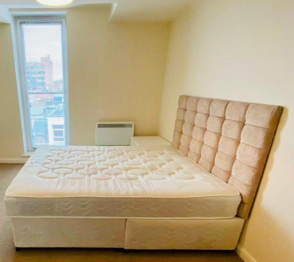 Centrally Located 3 Bed Apartment Cardiff Luaran gambar